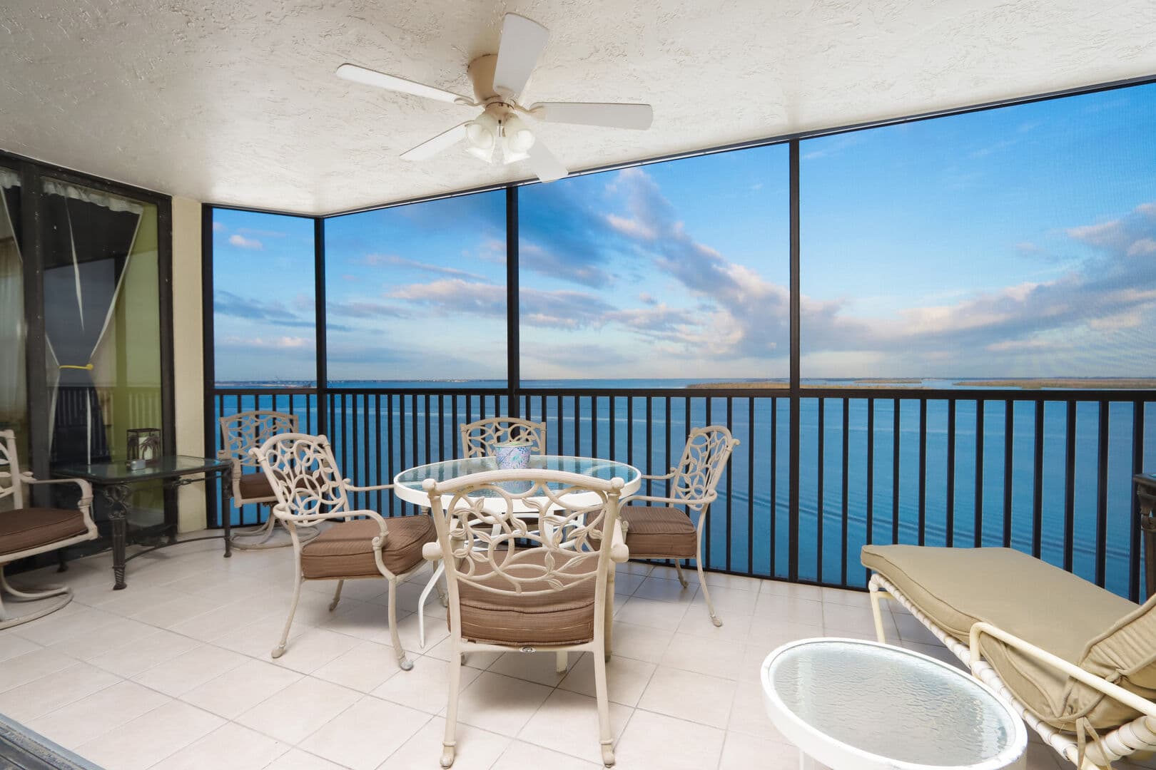 Sanibel Harbour Resort 1012 - H