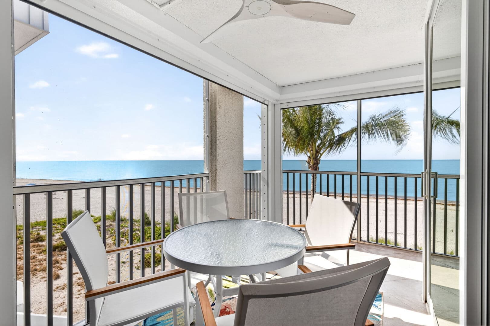 Island Beach Club 320D