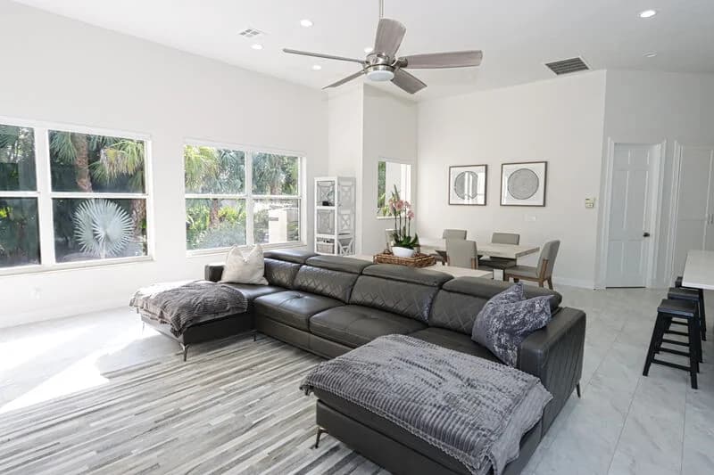 H BB 3310 - 3310 Riverpark Court
