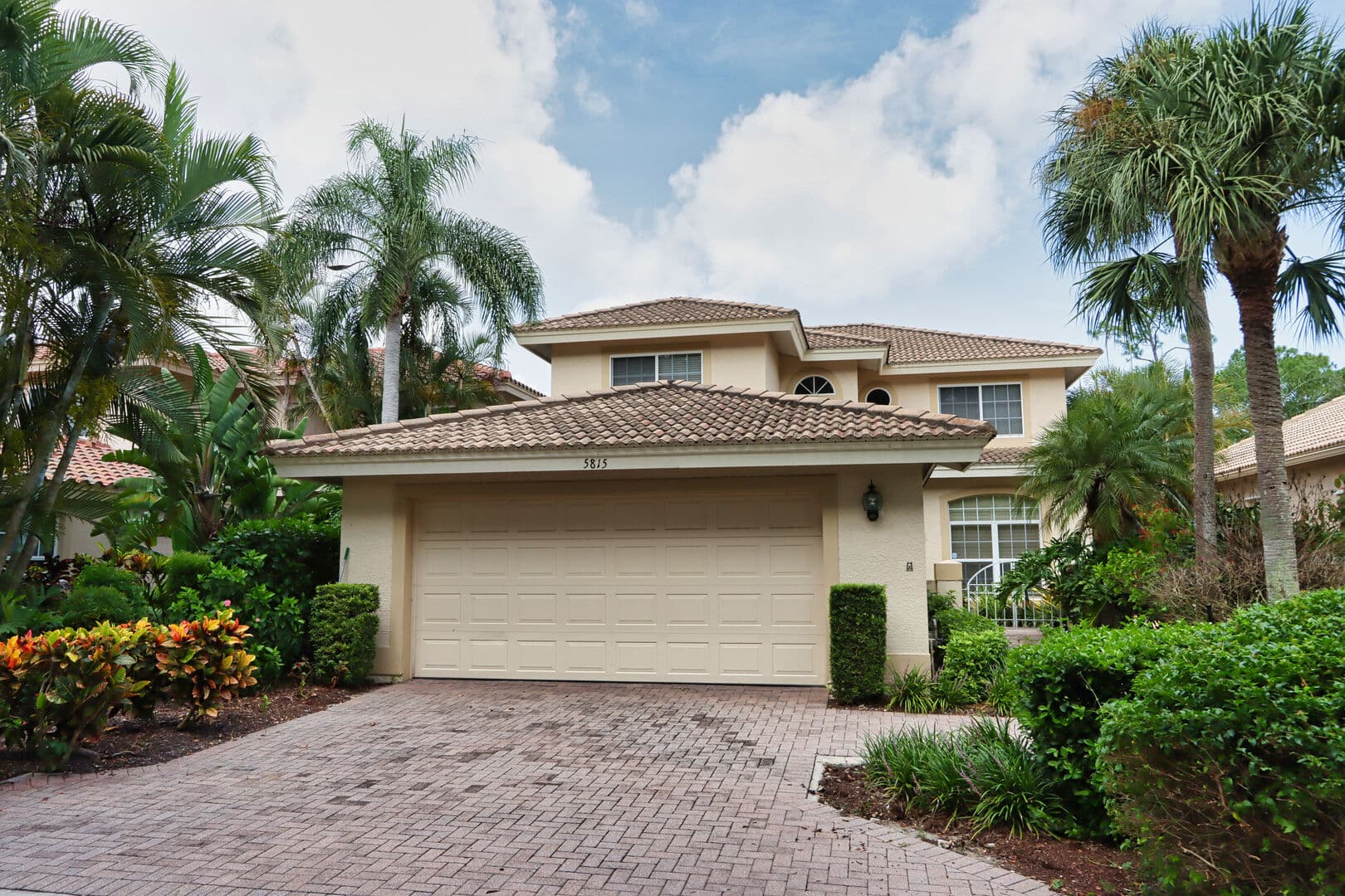 H SSG 5815 - 5815 Persimmon Way photo 2