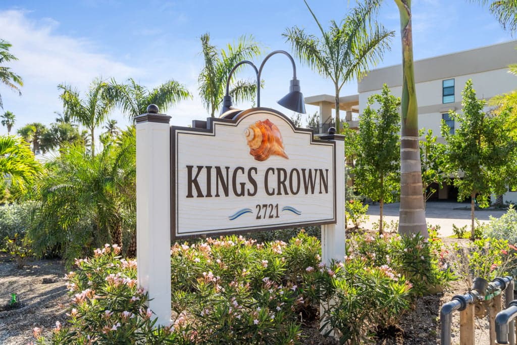 Kings Crown 314 photo 2