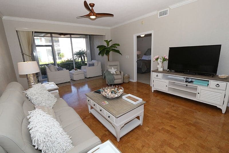 PB BAR 10-102 - 7058 Barrington Circle #102 - Barrington Club a photo 2