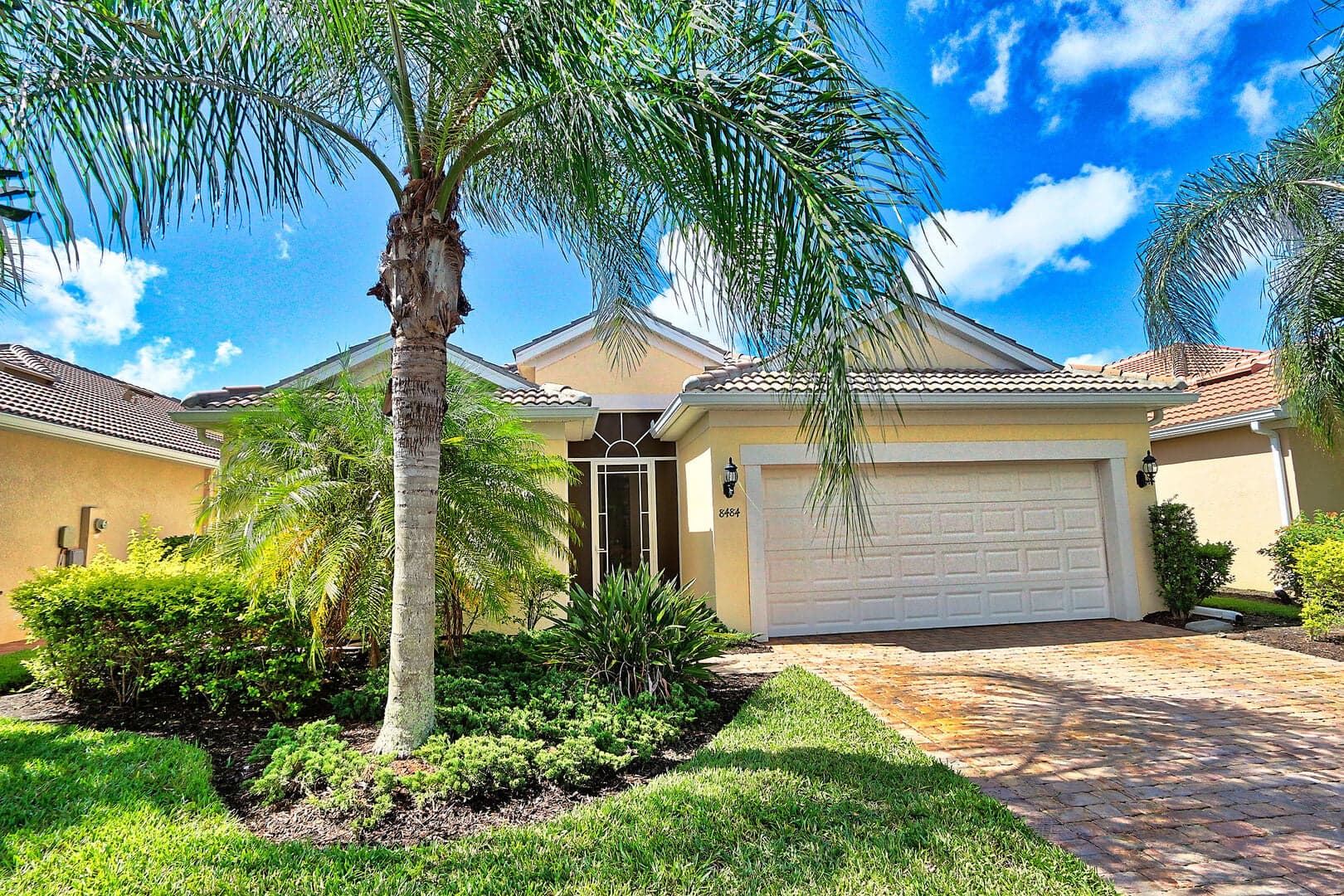 H VR 8484 - 8484 Benelli Court photo 2