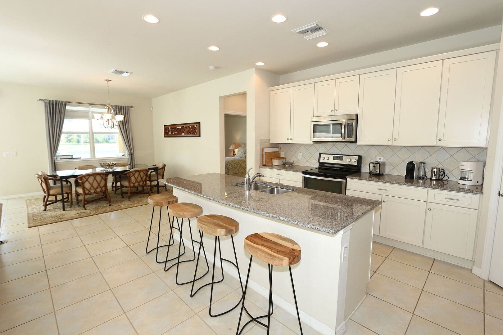 H VR 8484 - 8484 Benelli Court photo 3