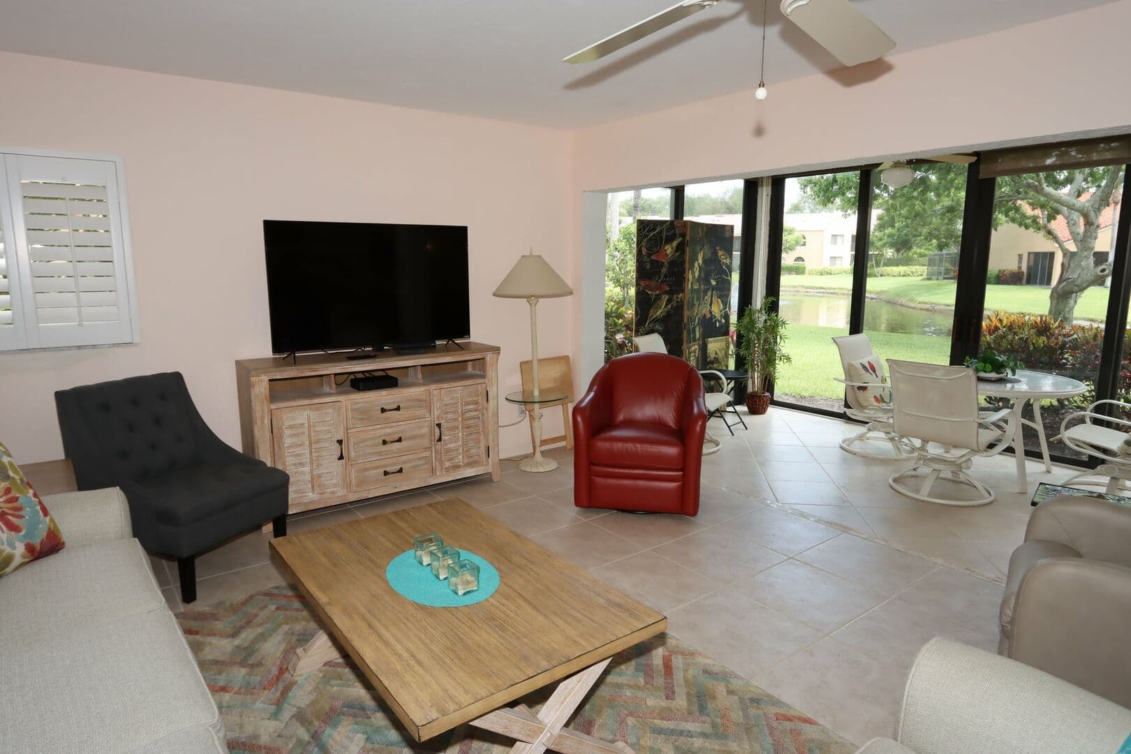 BW 637-104 - 637 Beachwalk Circle #104 photo 3
