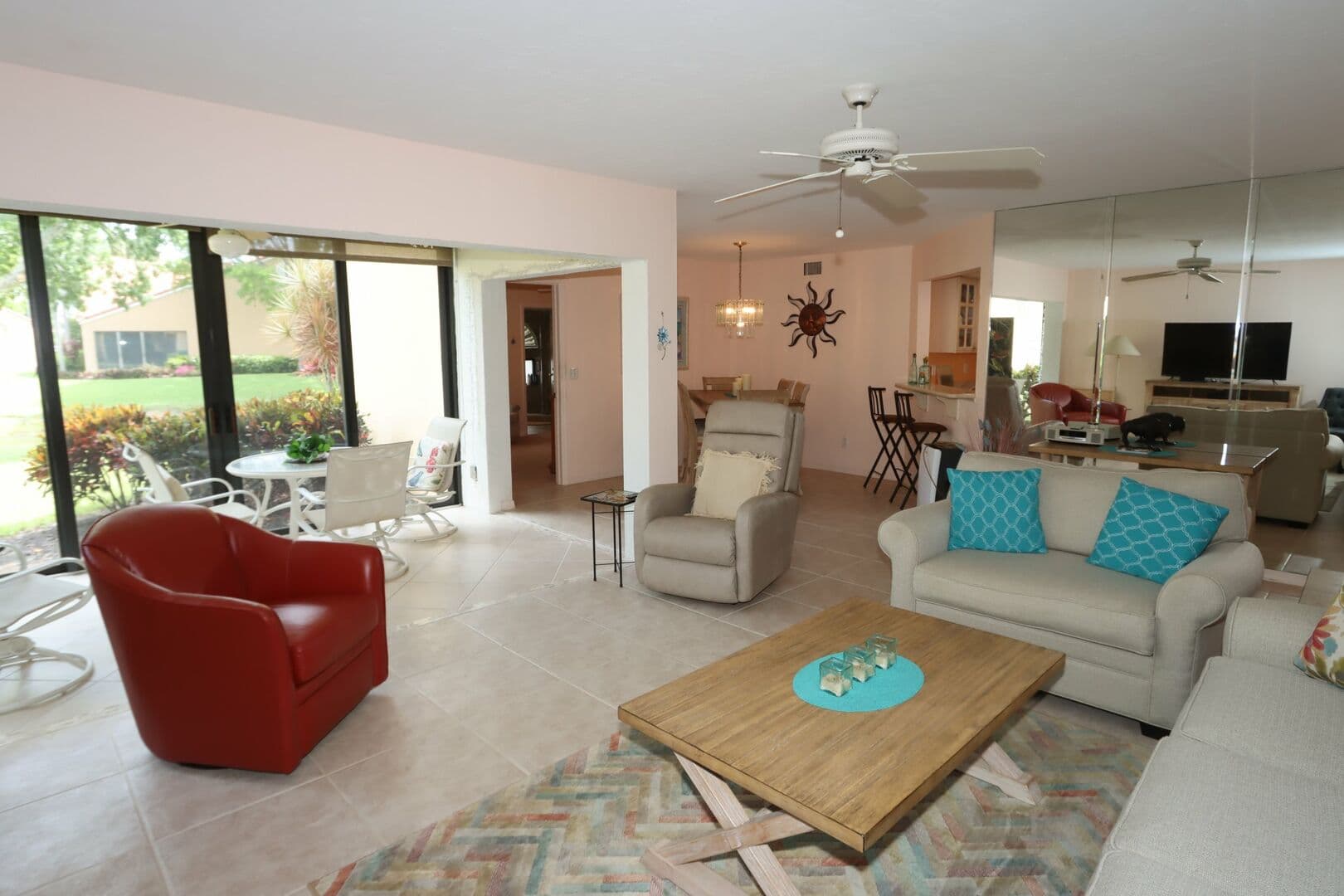 BW 637-104 - 637 Beachwalk Circle #104 photo 4