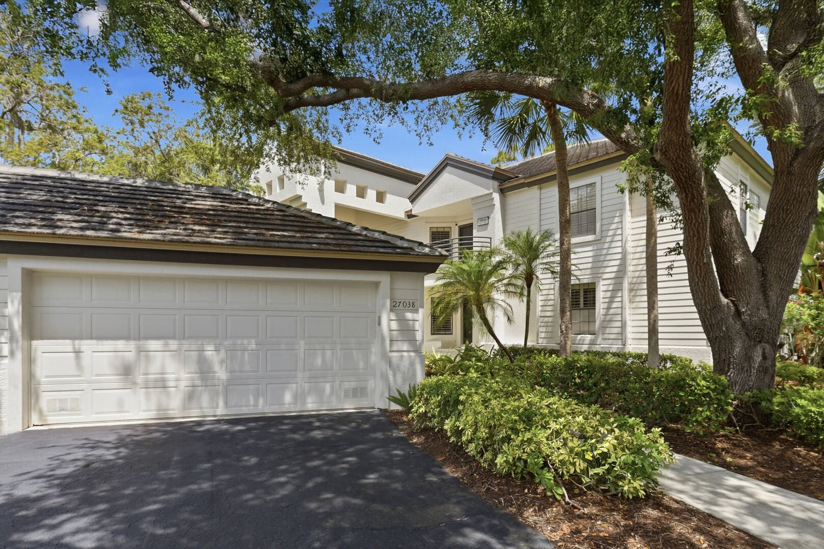 BB OW 27038 - 27038 Oakwood Lake Drive photo 2