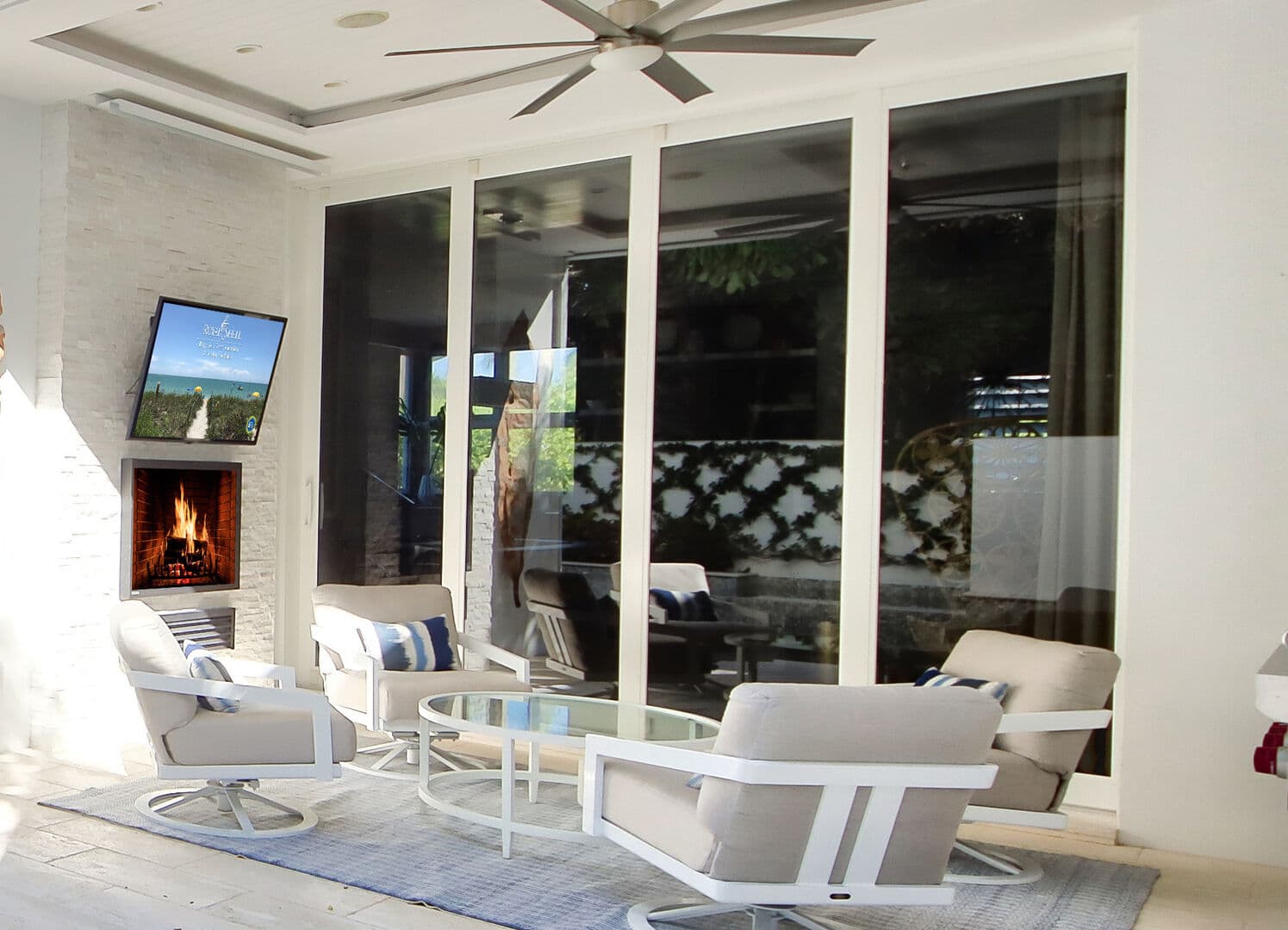 H ON 675 - 675 2nd Street S - House in Olde Naples photo 4
