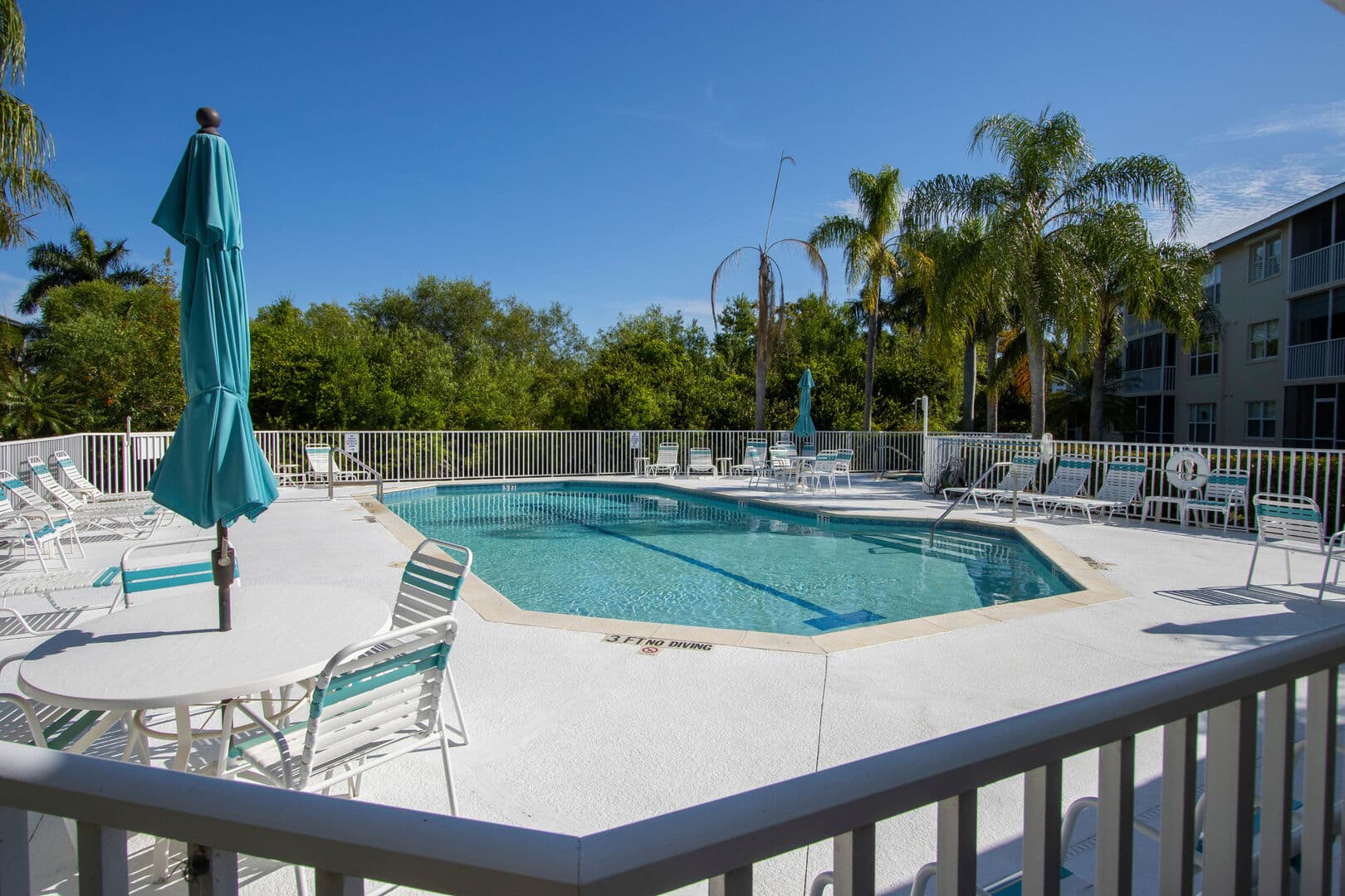BS BL 3-105 - 28861 Bermuda Lago Court #105 photo 2