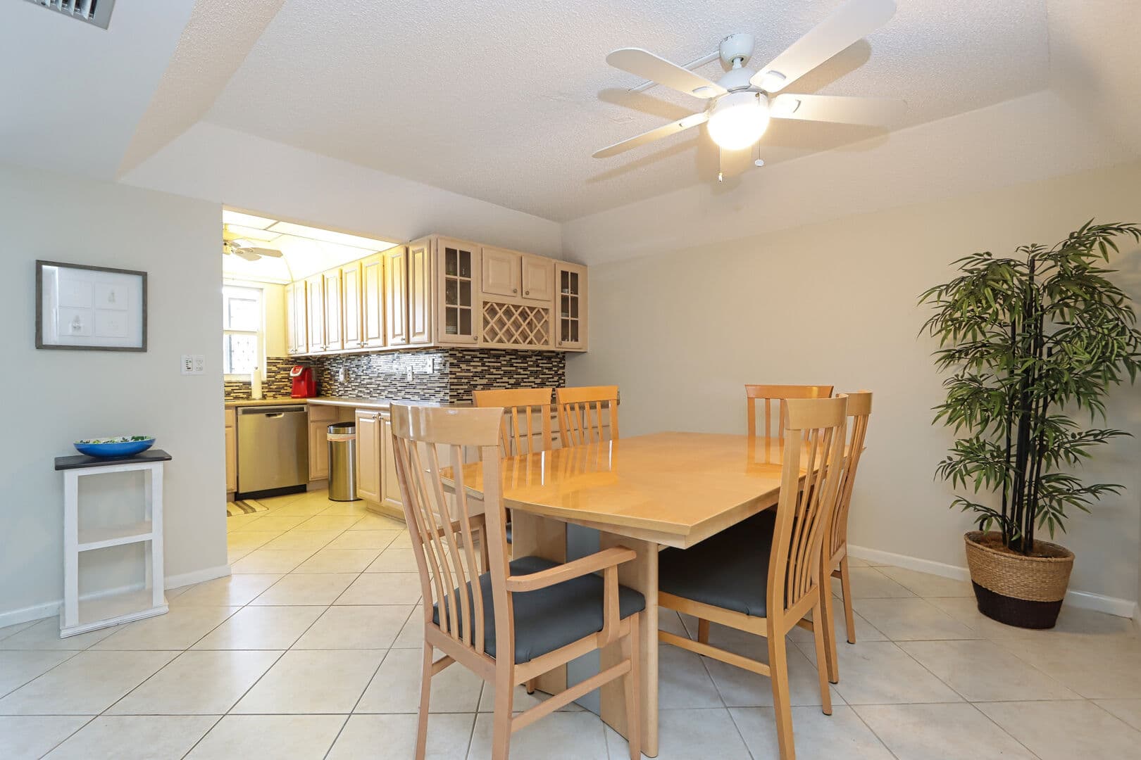 BBC D-450 - 25740 Hickory Boulevard #450 photo 4
