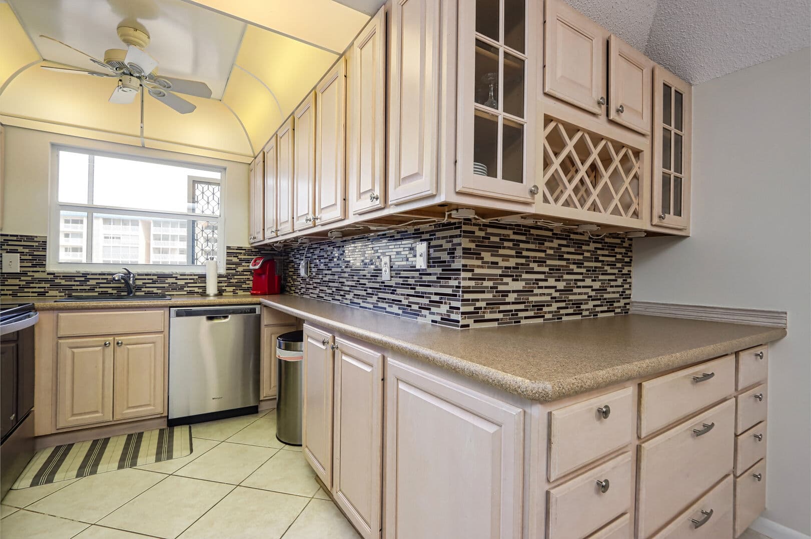 BBC D-450 - 25740 Hickory Boulevard #450 photo 5