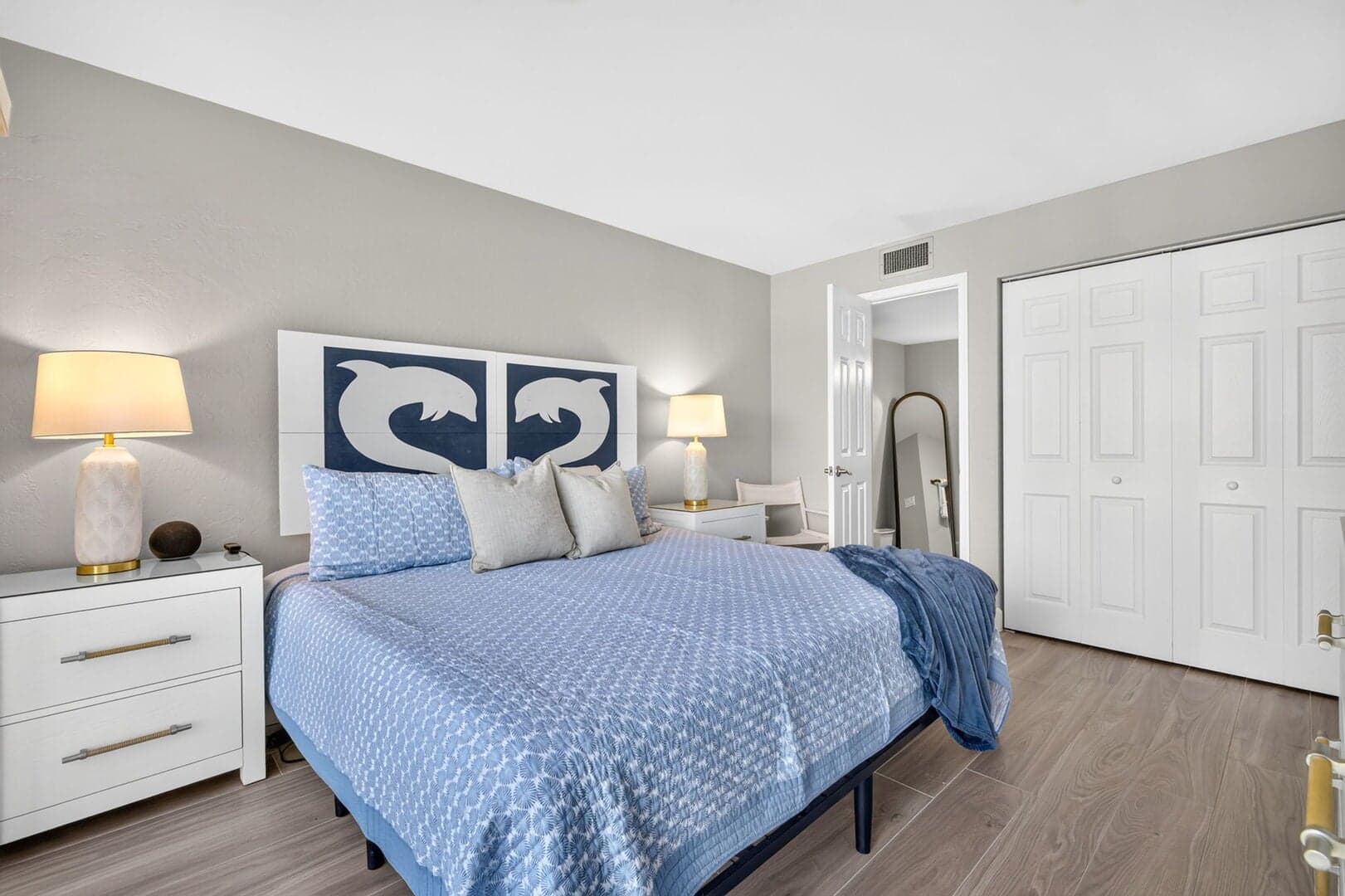 Dolphin Way 204 photo 4