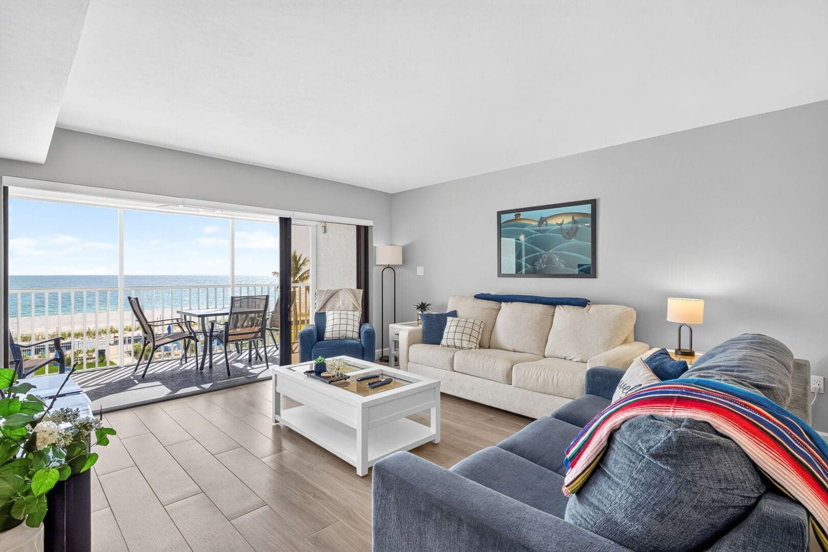 Dolphin Way 204 photo 2
