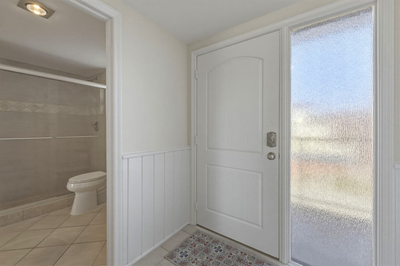 ON BM A-303 - 801 Riverpoint Drive #303 photo 3