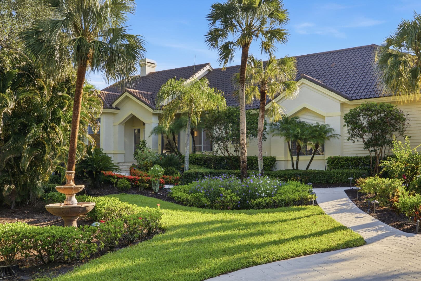 H BB HH 27231 - 27231 Lakeway Court photo 2